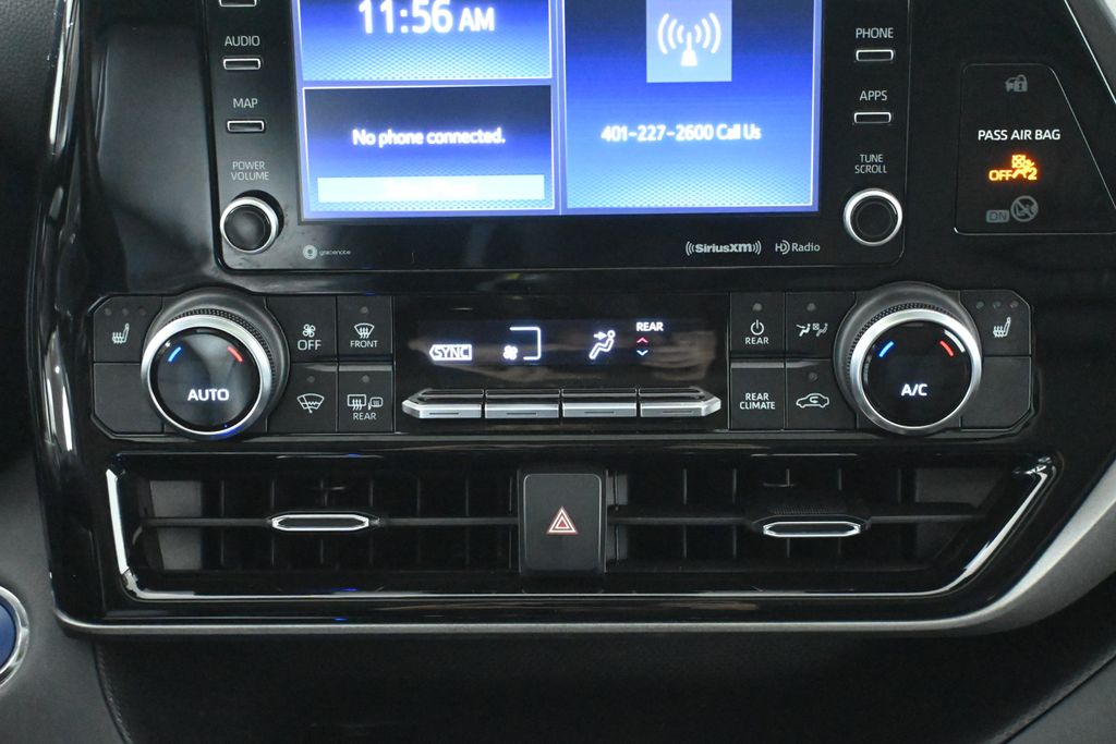 Thumbnail: 2022 Toyota Highlander - 22