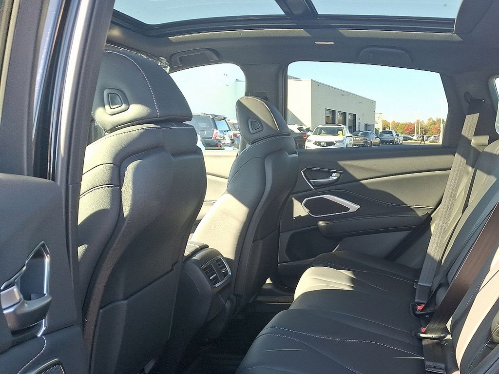 Thumbnail: 2026 Acura RDX - 7