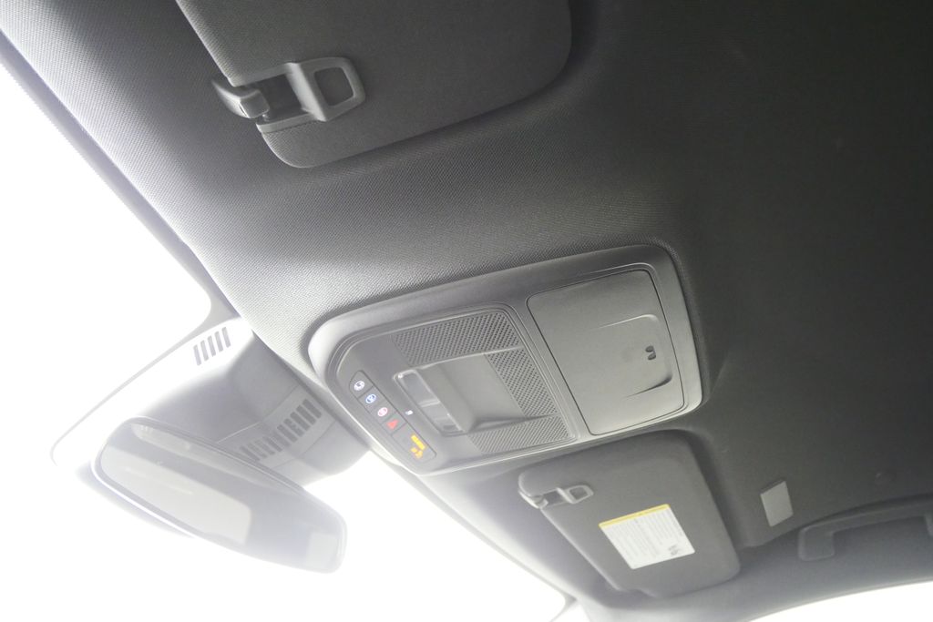 Thumbnail: 2025 Chevrolet Traverse - 26