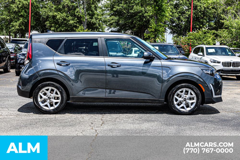 2023 Kia Soul LX photo 6