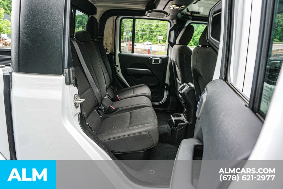Used 2023 White Jeep Overland image 21