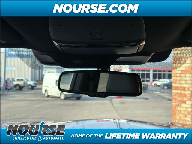 2025 Nissan Armada SL photo