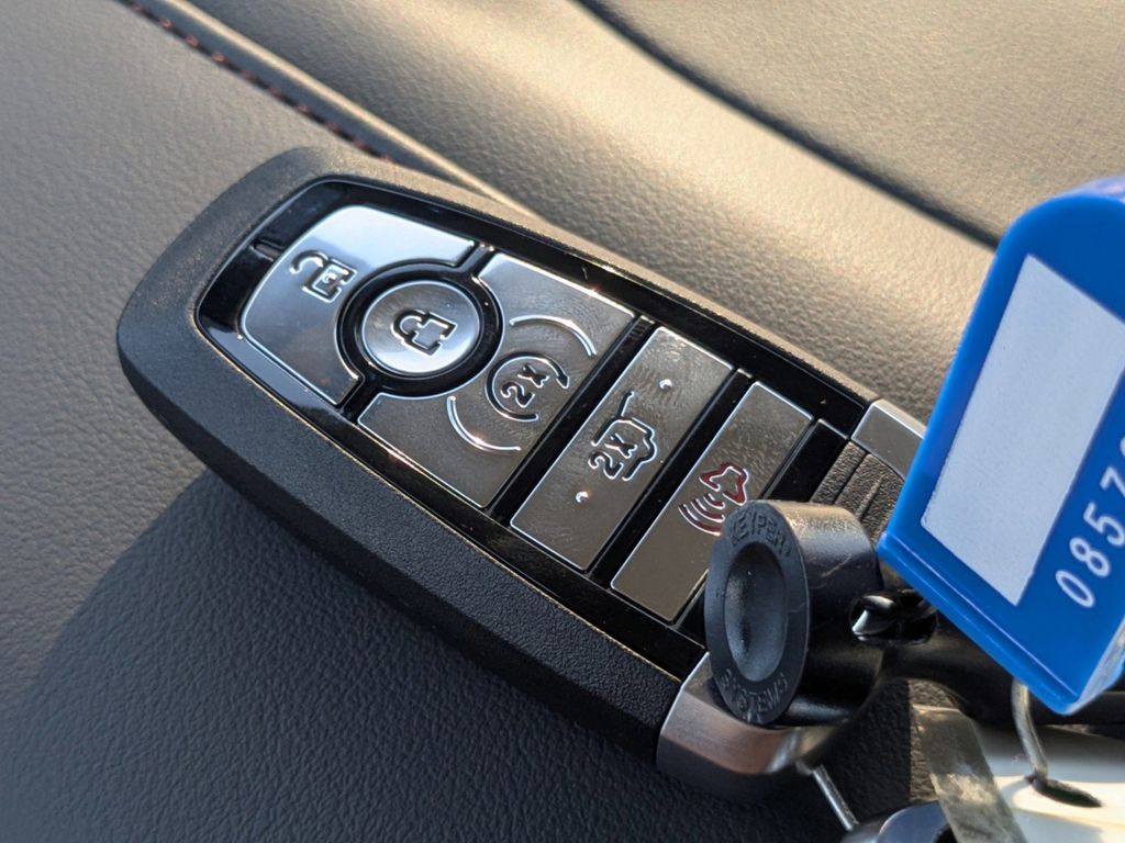 2025 Ford Expedition Active MAX