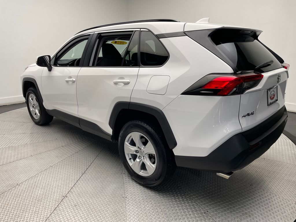 2021 Toyota RAV4 XLE 7