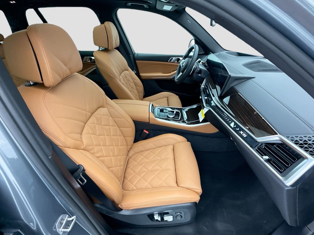 Thumbnail: 2026 BMW X5 - 19