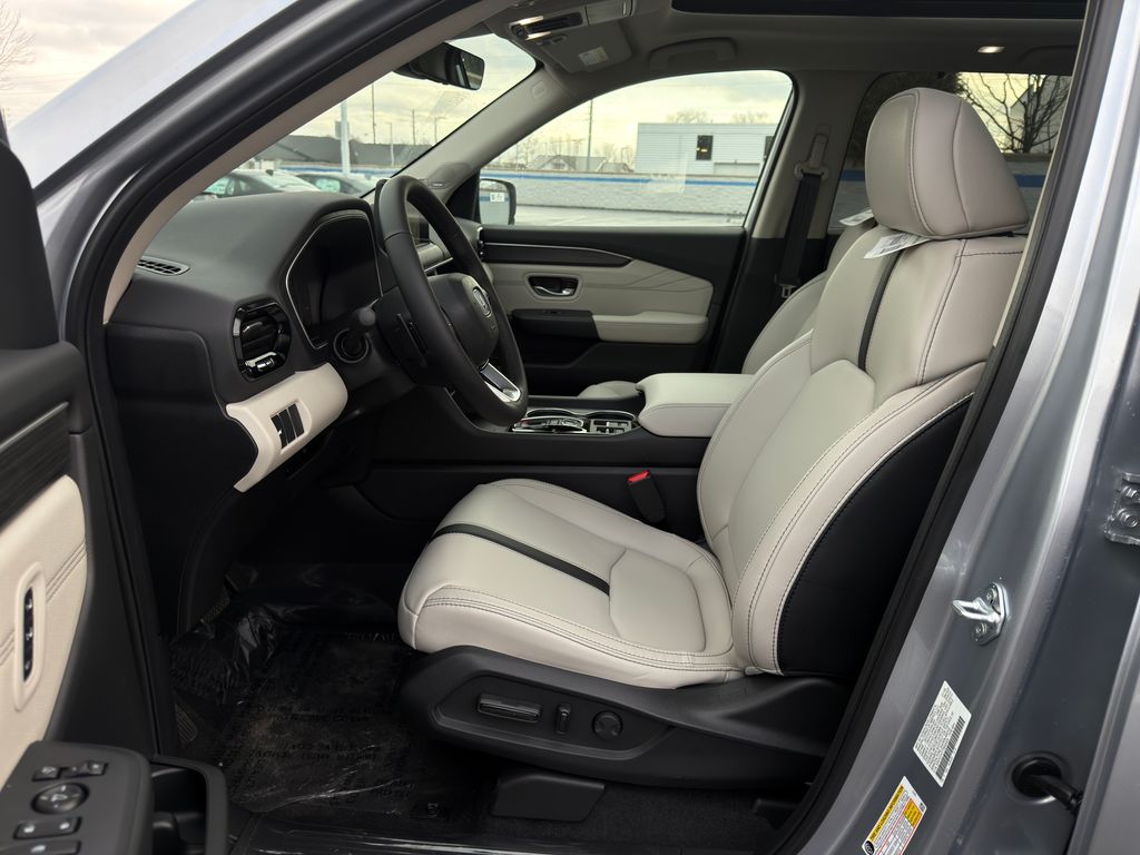 Thumbnail: 2026 Honda Pilot - 18