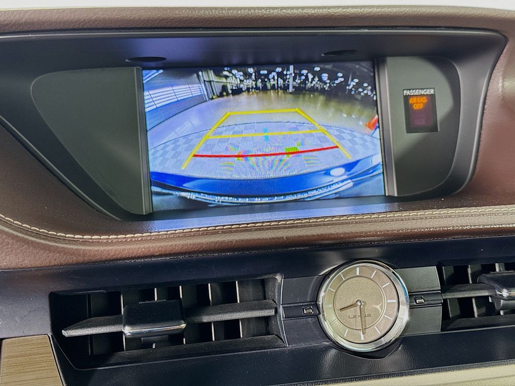 2016 Lexus ES 350 14