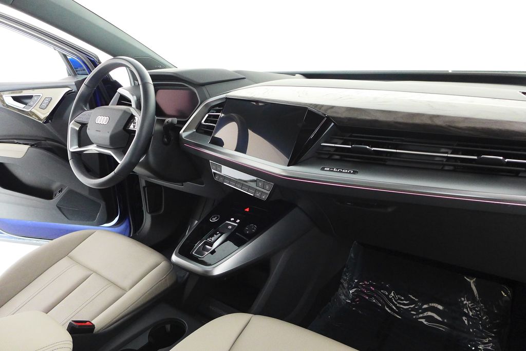 Thumbnail: 2023 Audi Q4 e-tron - 13