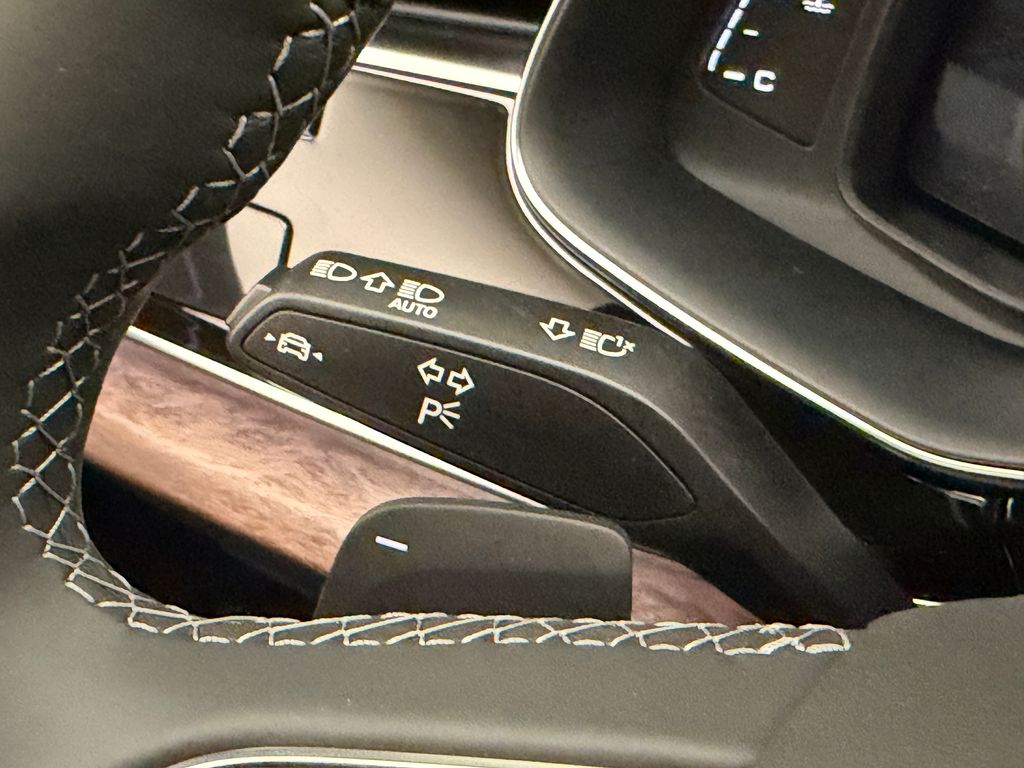 Thumbnail: 2026 Audi Q8 - 32