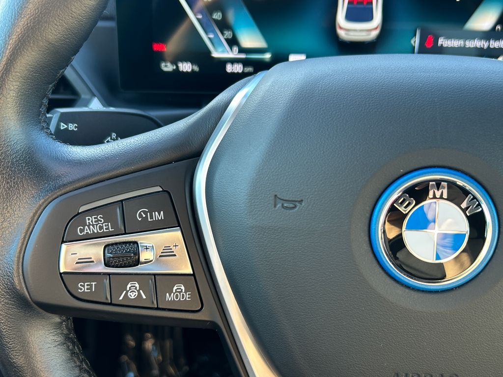 Thumbnail: 2023 BMW i4 - 19