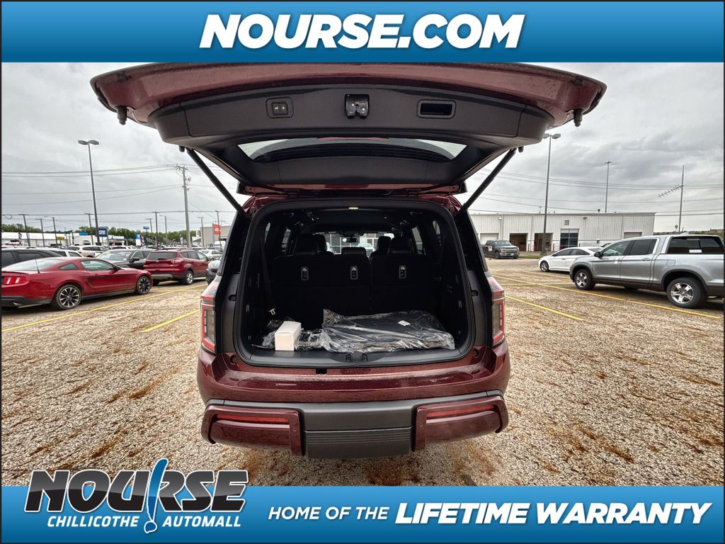 2025 Nissan Armada SL photo