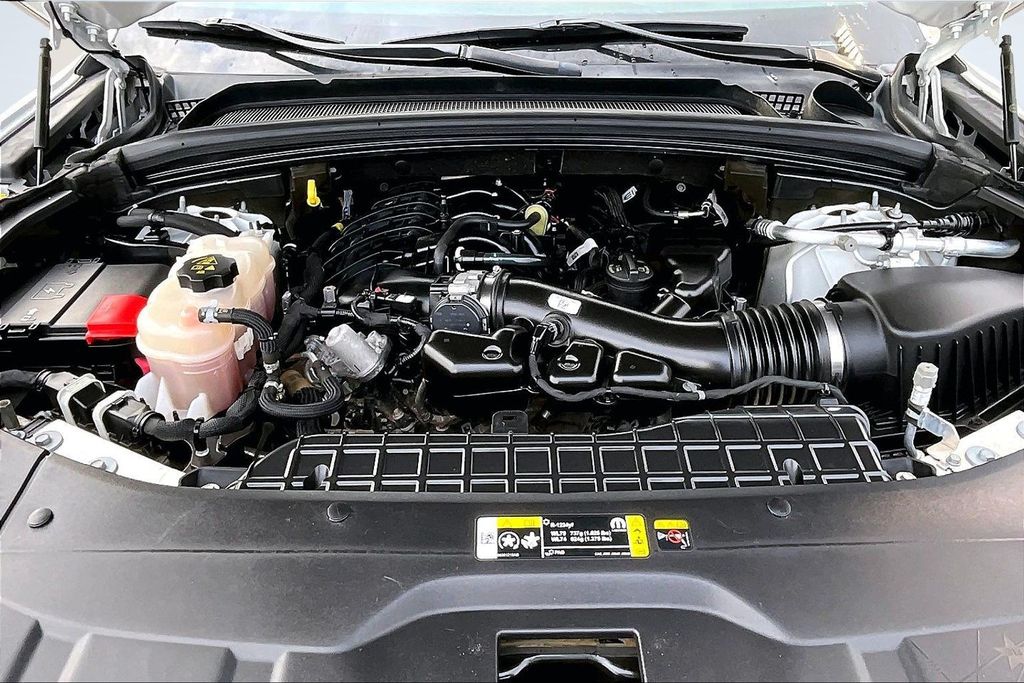 2022 Jeep Grand Cherokee L Limited White at Traditions Chevrolet