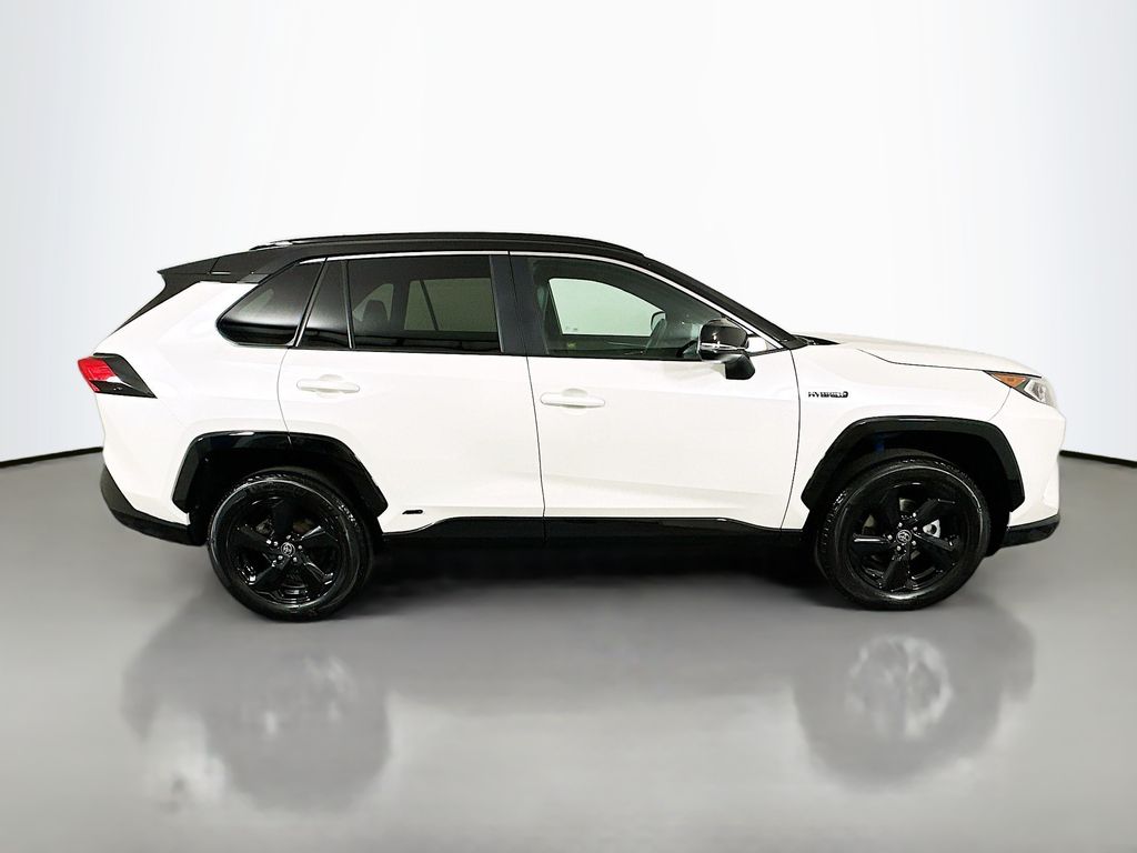 Thumbnail: 2021 Toyota RAV4 - 4