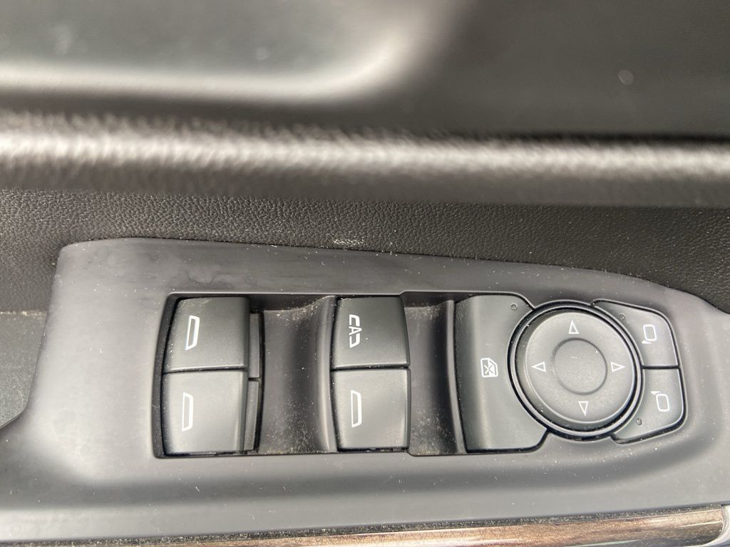 Thumbnail: 2019 Chevrolet Silverado 1500 - 14