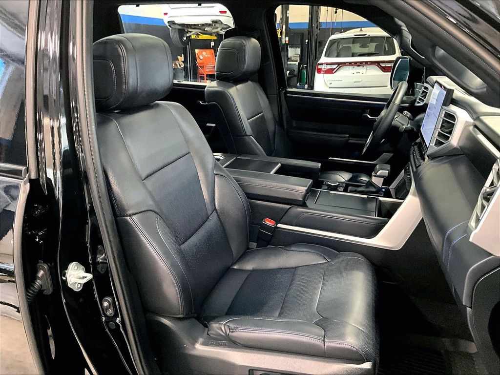 2024 Toyota Tundra — photo 11