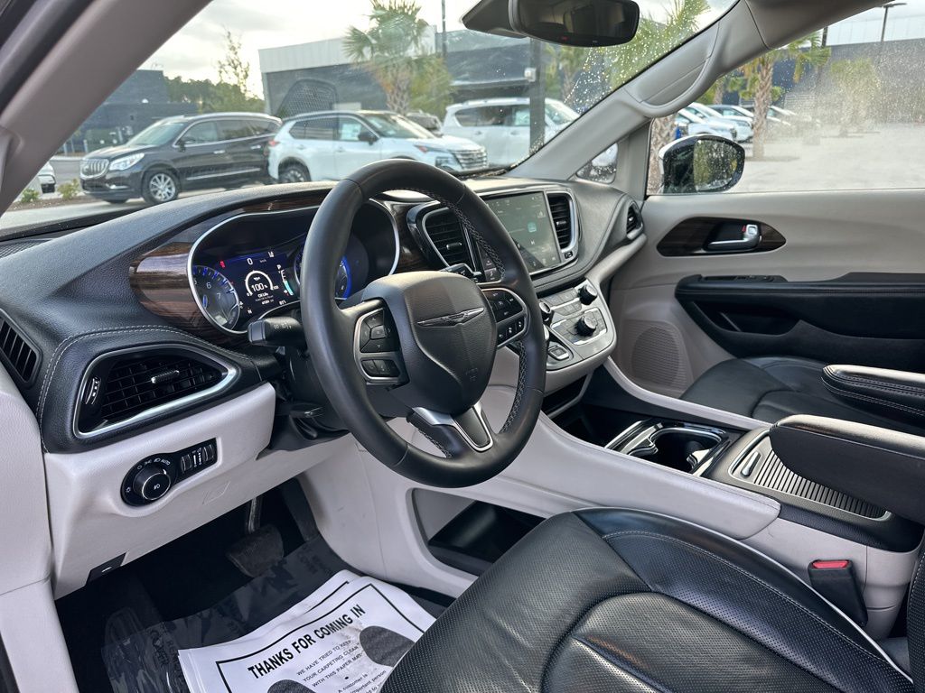 2023 Chrysler Pacifica Limited 19