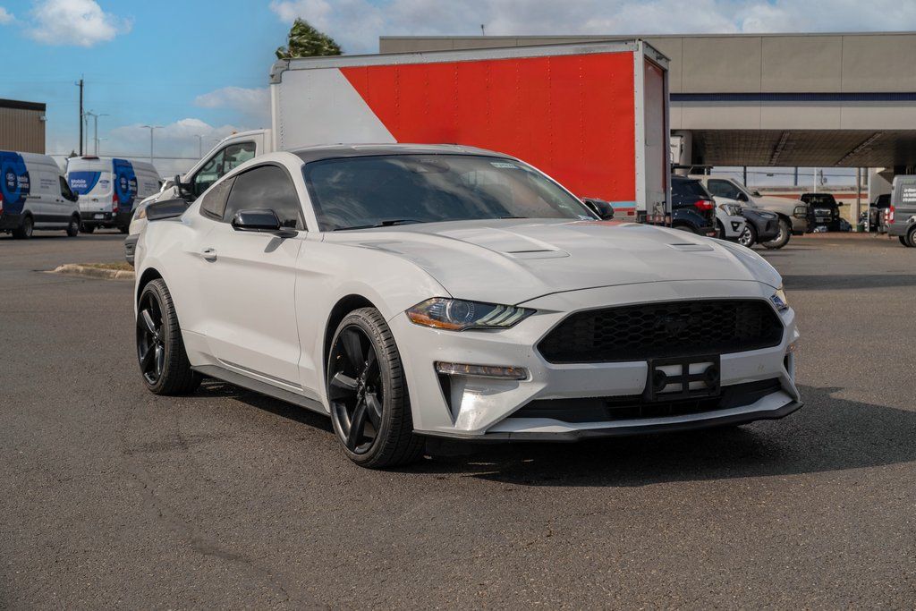 2022 Ford Mustang EcoBoost Fastback RWD