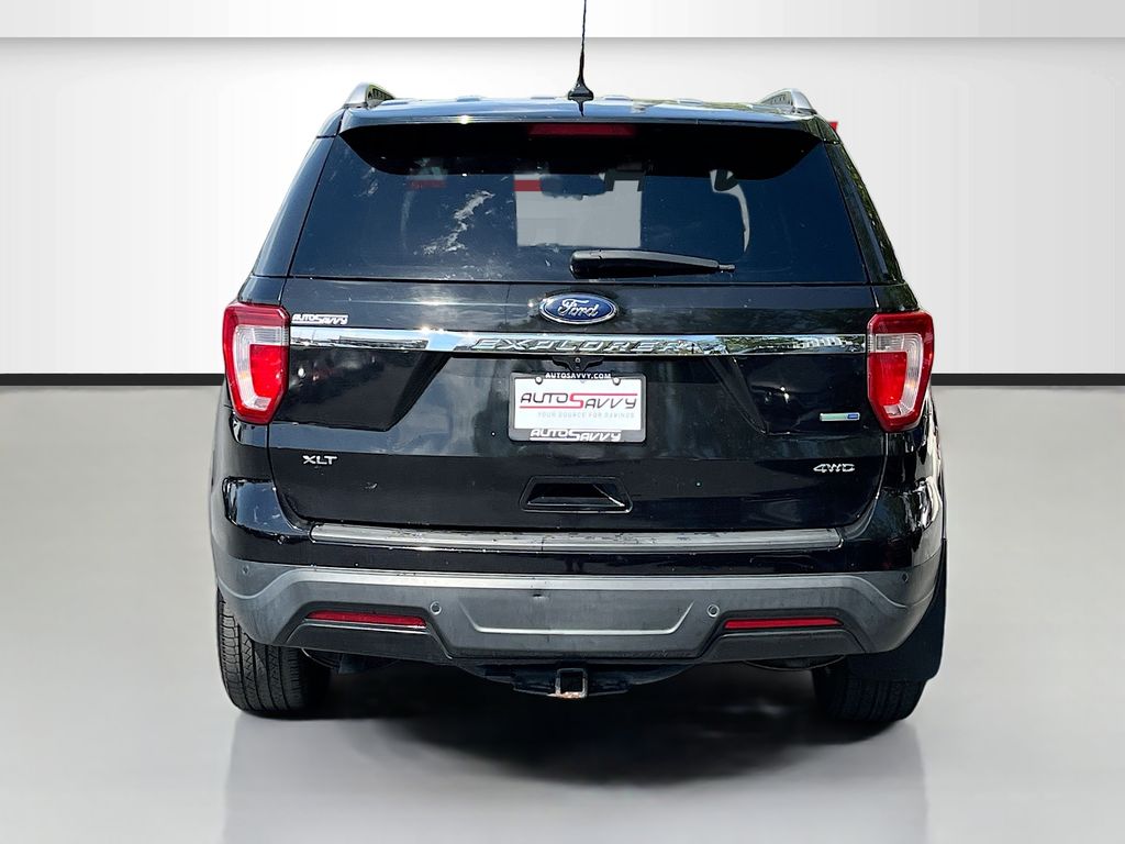 Used 2019 Black Ford XLT image 6