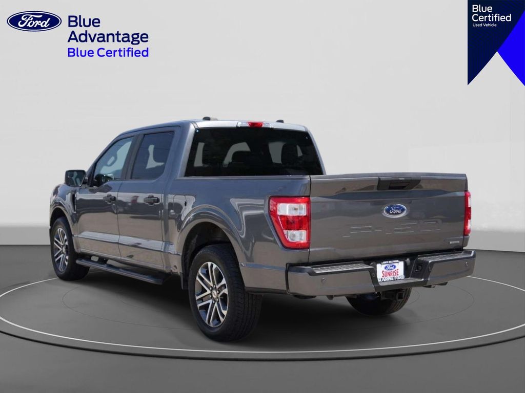 View vehicle photo 7