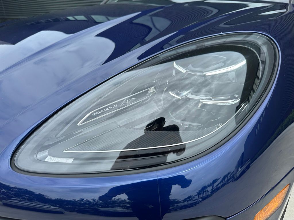2022 Porsche Macan  13