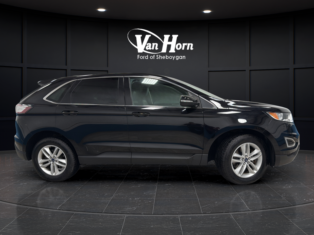 Used 2018 Shadow Black Ford SEL image 8