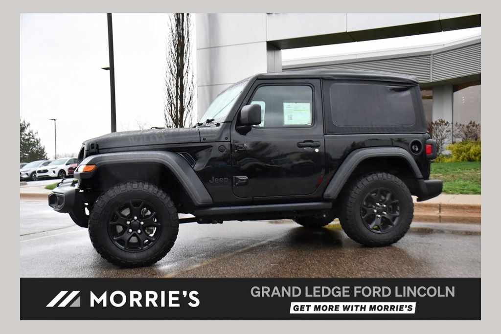 Black Clearcoat 2021 Jeep Wrangler SUV / Crossover Four-Wheel Drive 8-Speed Automatic