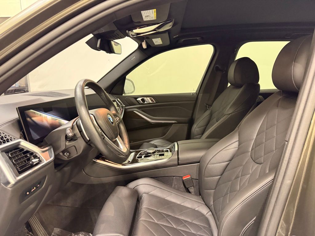 Thumbnail: 2024 BMW X5 - 12