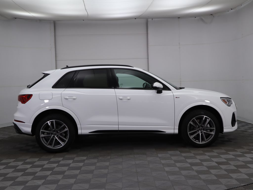 2025 Audi Q3  4