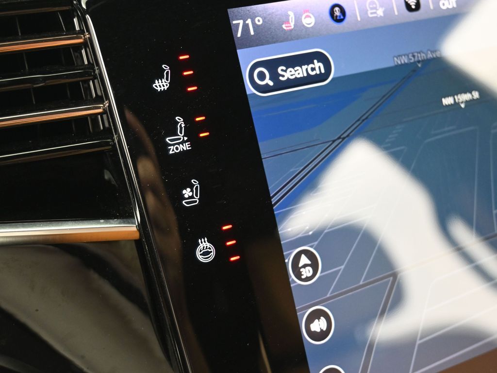 Used 2022 Bright White Clearcoat Jeep Series III image 35