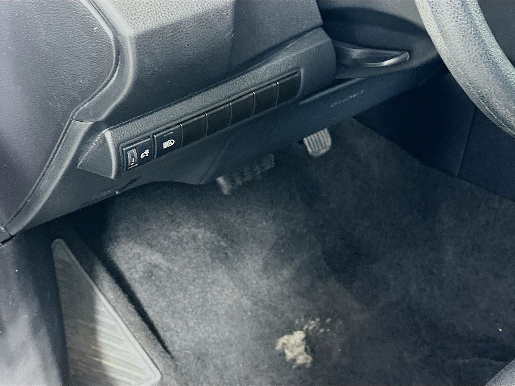 Thumbnail: 2024 Toyota Corolla - 10