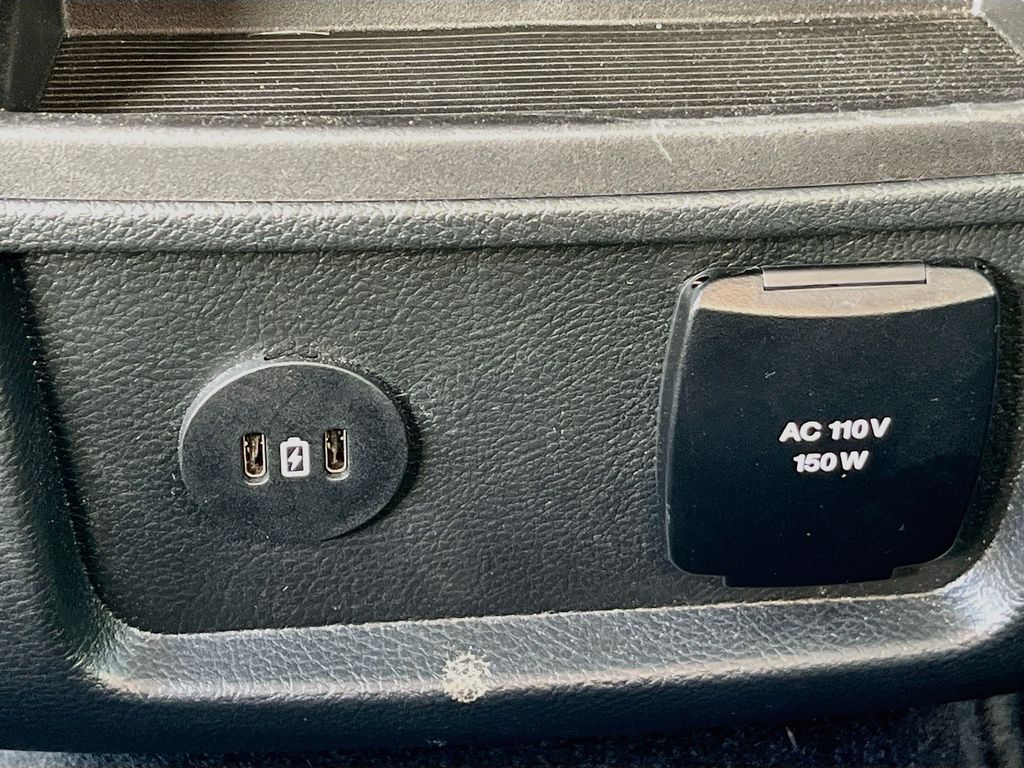 Used 2024 Gray Ford SEL image 25