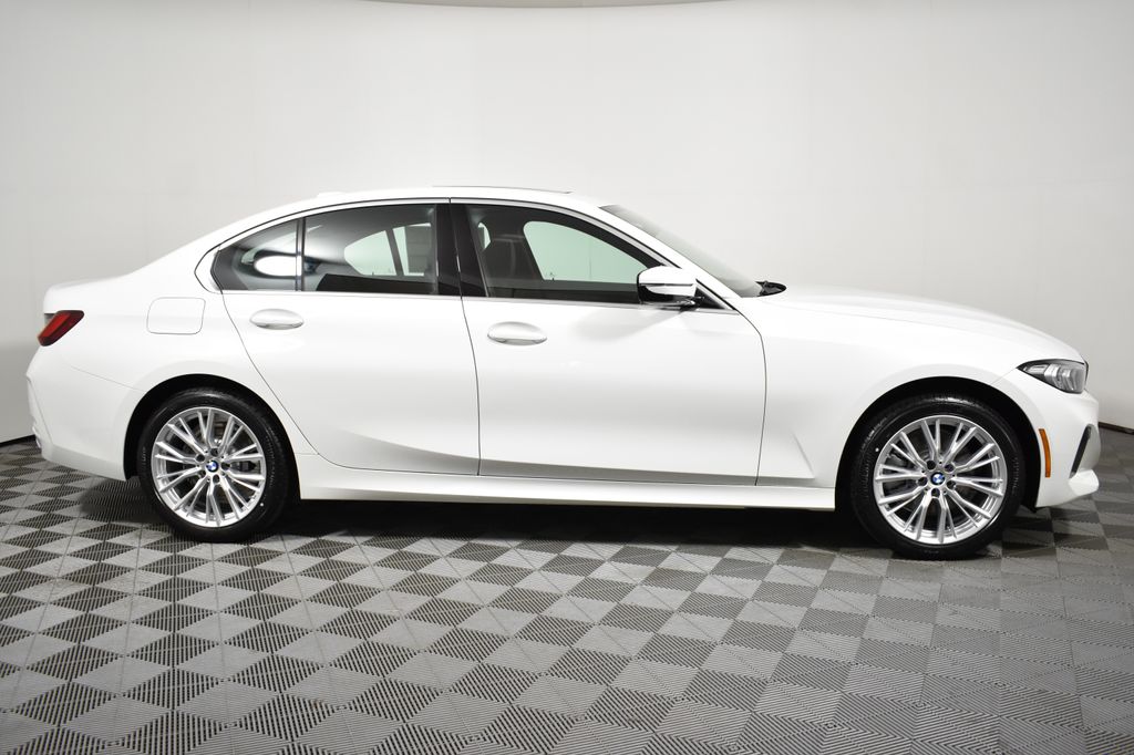 2024 BMW 3 Series 330i xDrive 8