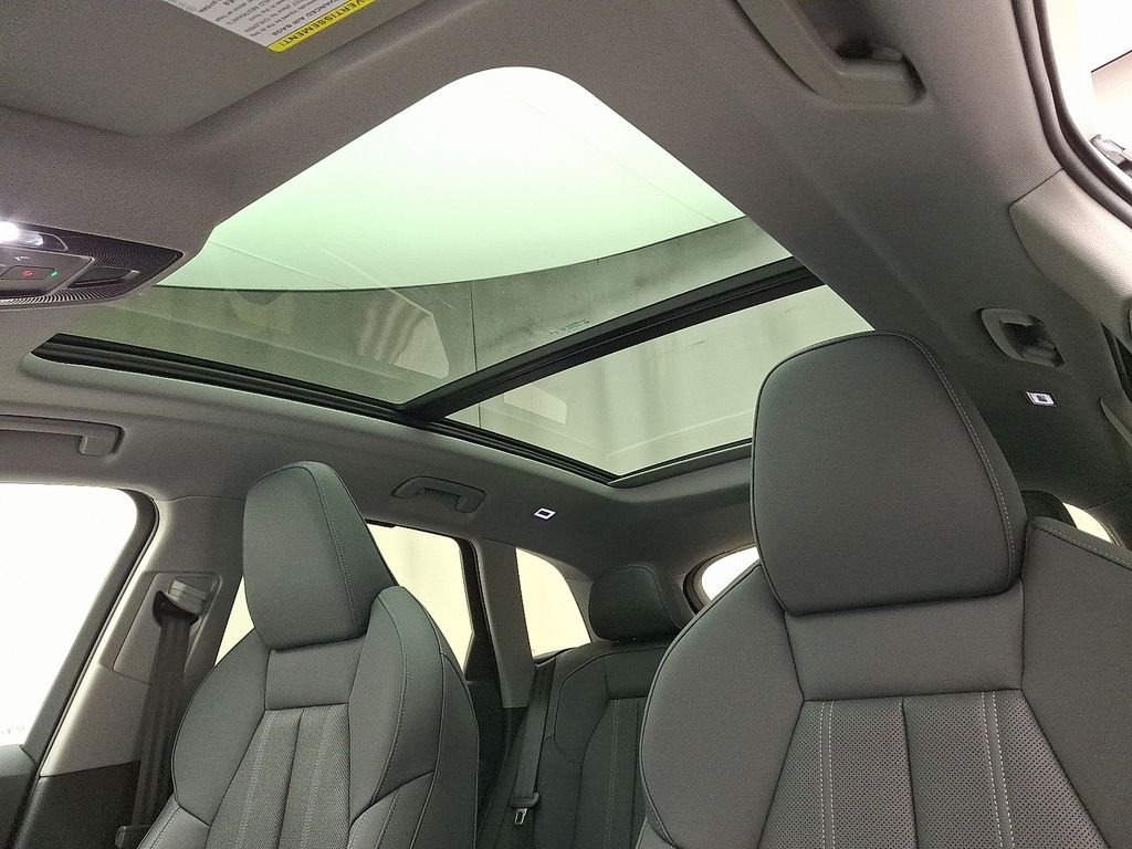 Thumbnail: 2026 Audi Q5 - 9