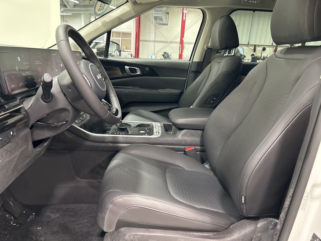 new 2026 Kia Carnival car, priced at $51,160