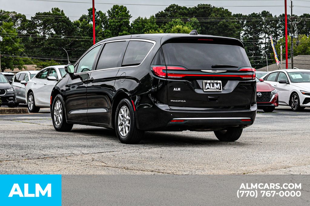 Used 2023 Black Chrysler Touring L image 6