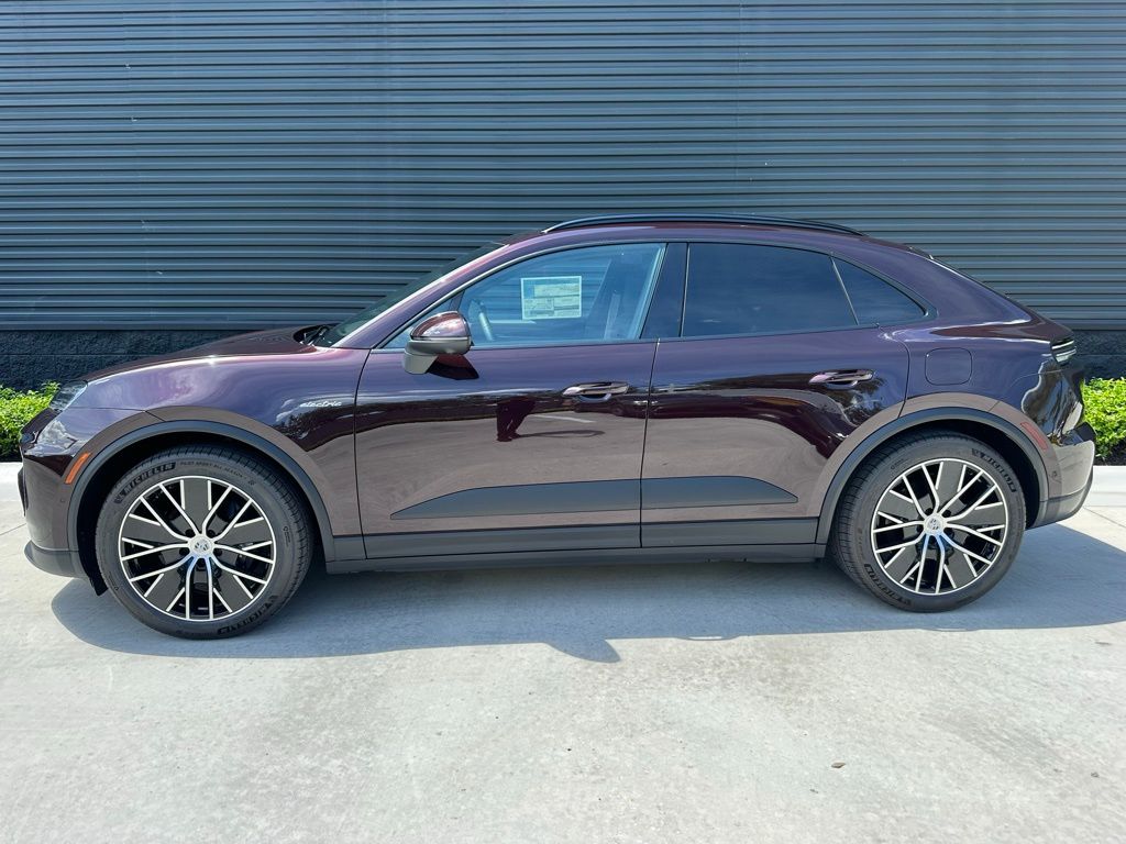 Thumbnail: 2025 Porsche Macan - 2