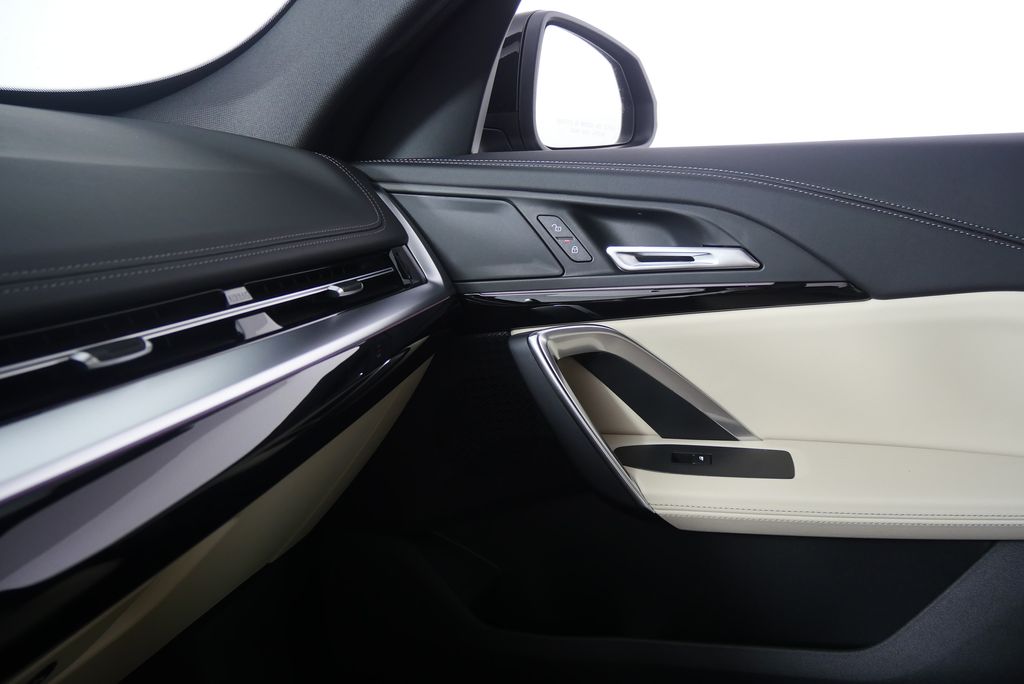 Thumbnail: 2025 BMW X1 - 23