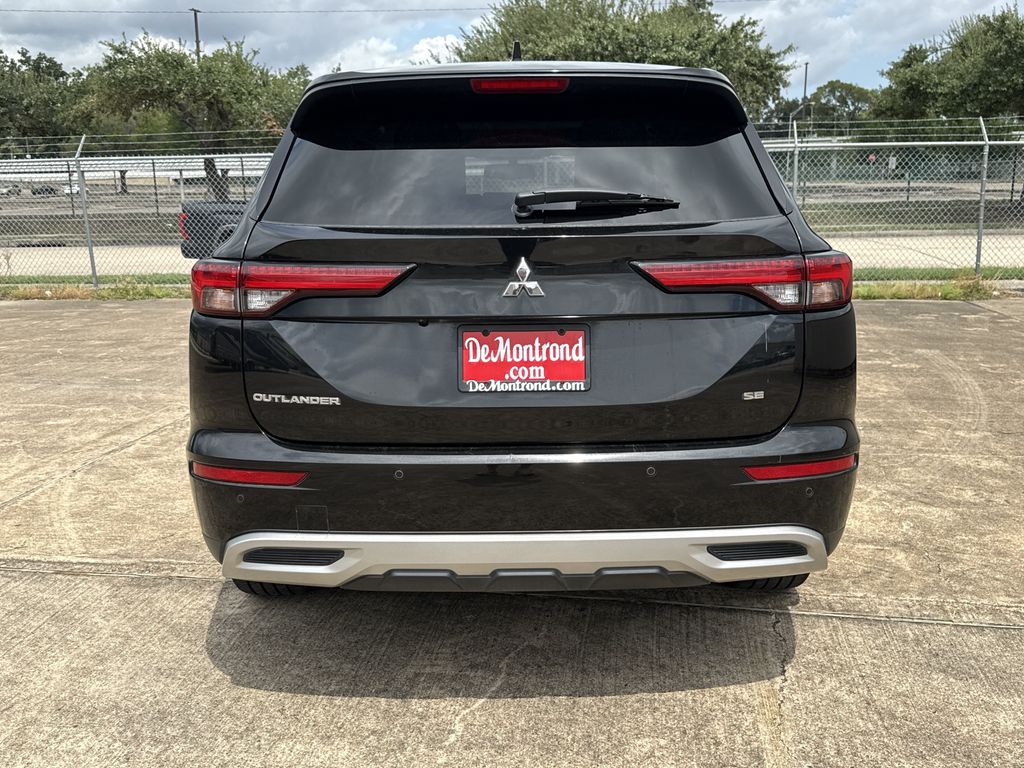 2022 Mitsubishi Outlander SE Black at Emmons Autoplex