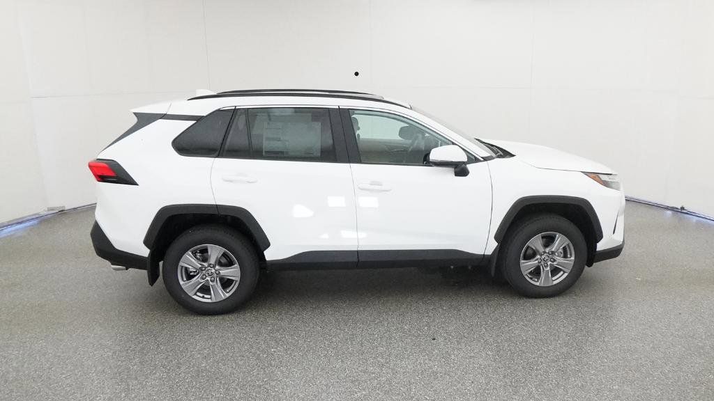 Thumbnail: 2025 Toyota RAV4 - 20