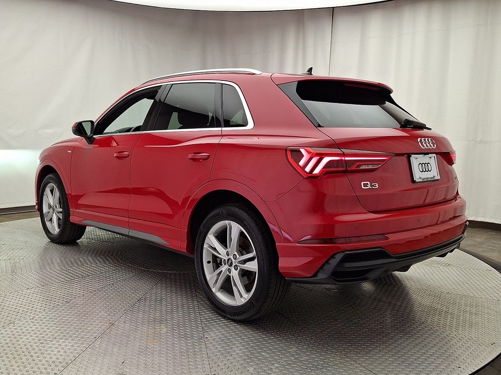 Thumbnail: 2022 Audi Q3 - 6