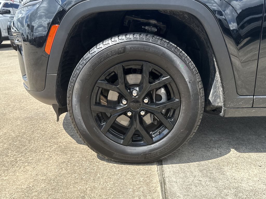 2026 Jeep Grand Cherokee Altitude Black at Victoria Chrysler Dodge Jeep Ram