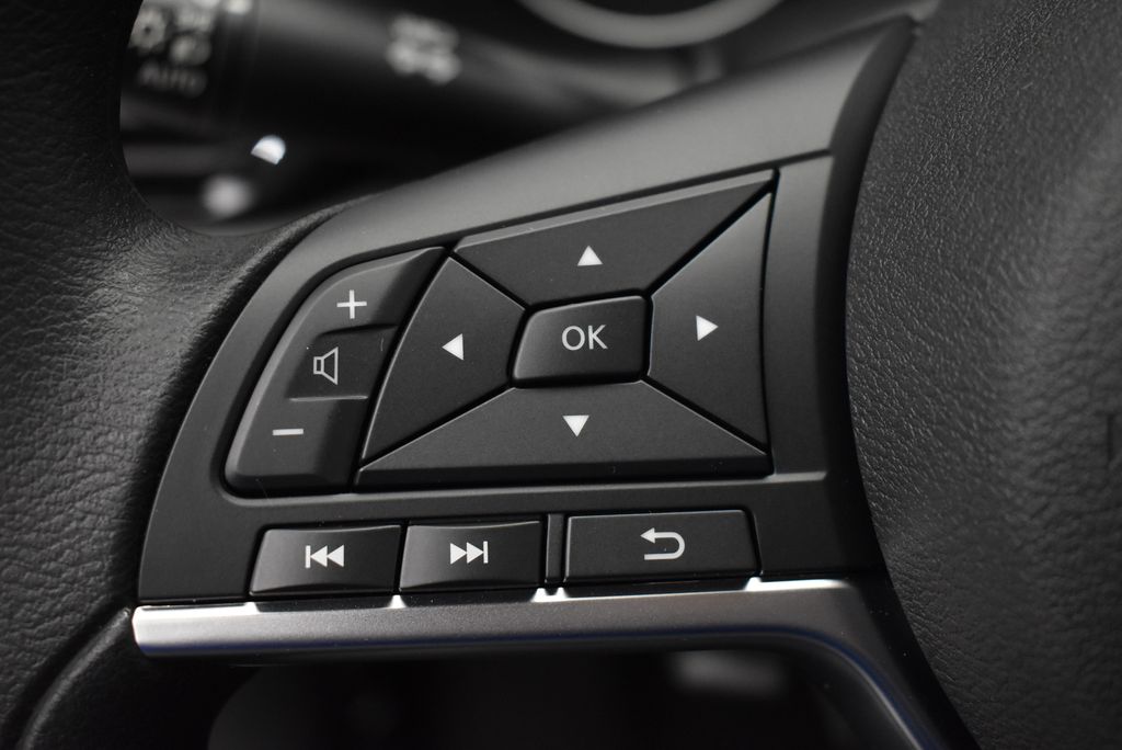 Thumbnail: 2025 Nissan Sentra - 17