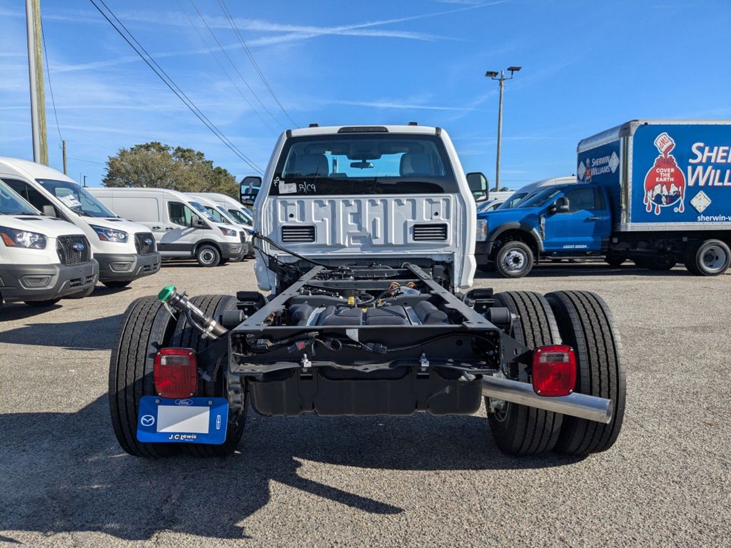 2025 Ford F-600 Chassis XL
