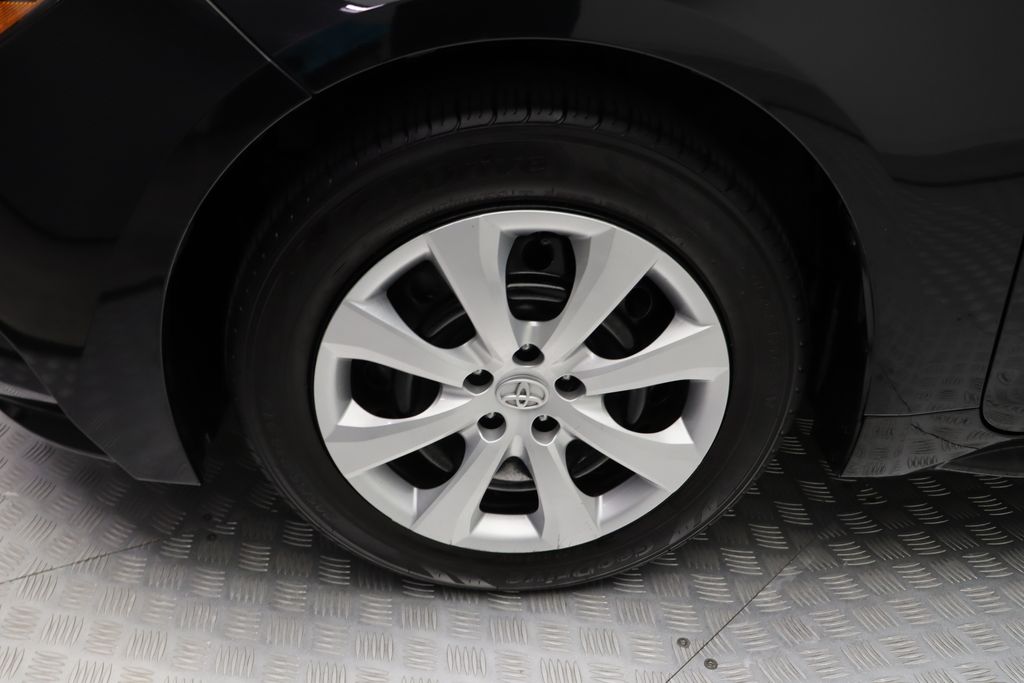 Thumbnail: 2021 Toyota Corolla - 4
