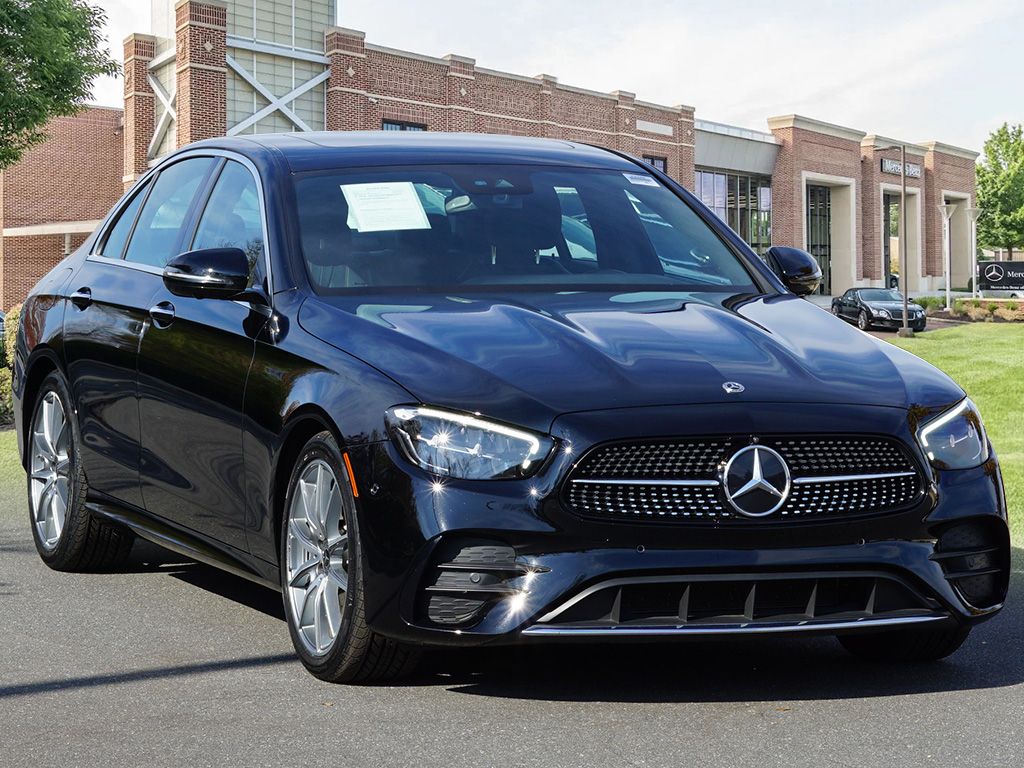 Thumbnail: 2022 Mercedes-Benz E-Class - 3