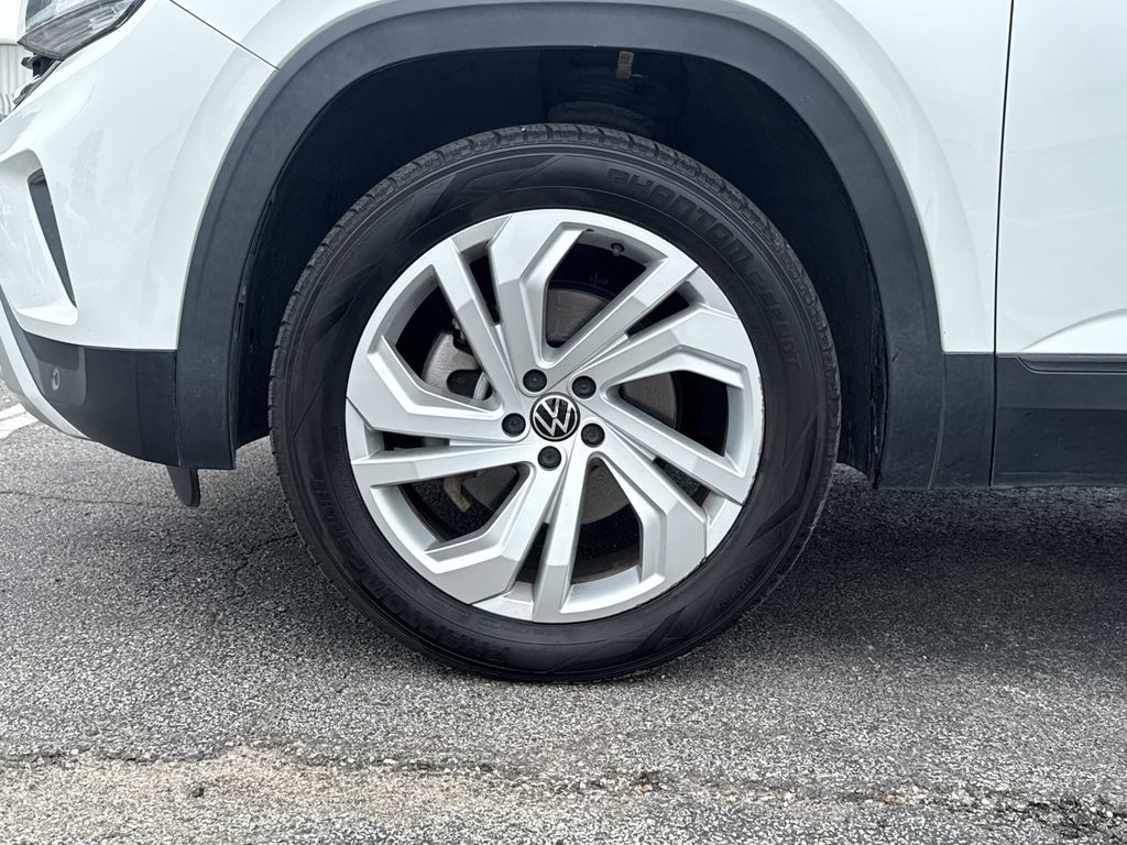 2021 Volkswagen Atlas 3.6L V6 SE w/Technology White at Wharton Chevrolet GMC