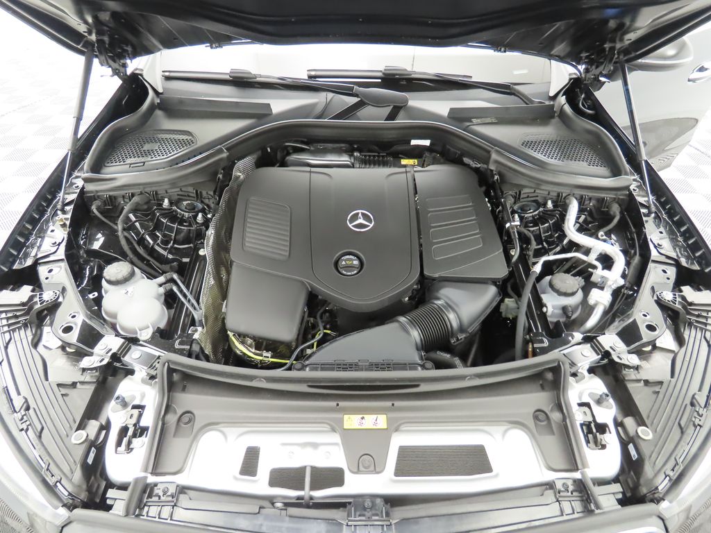 2025 Mercedes-Benz GLC 300 30