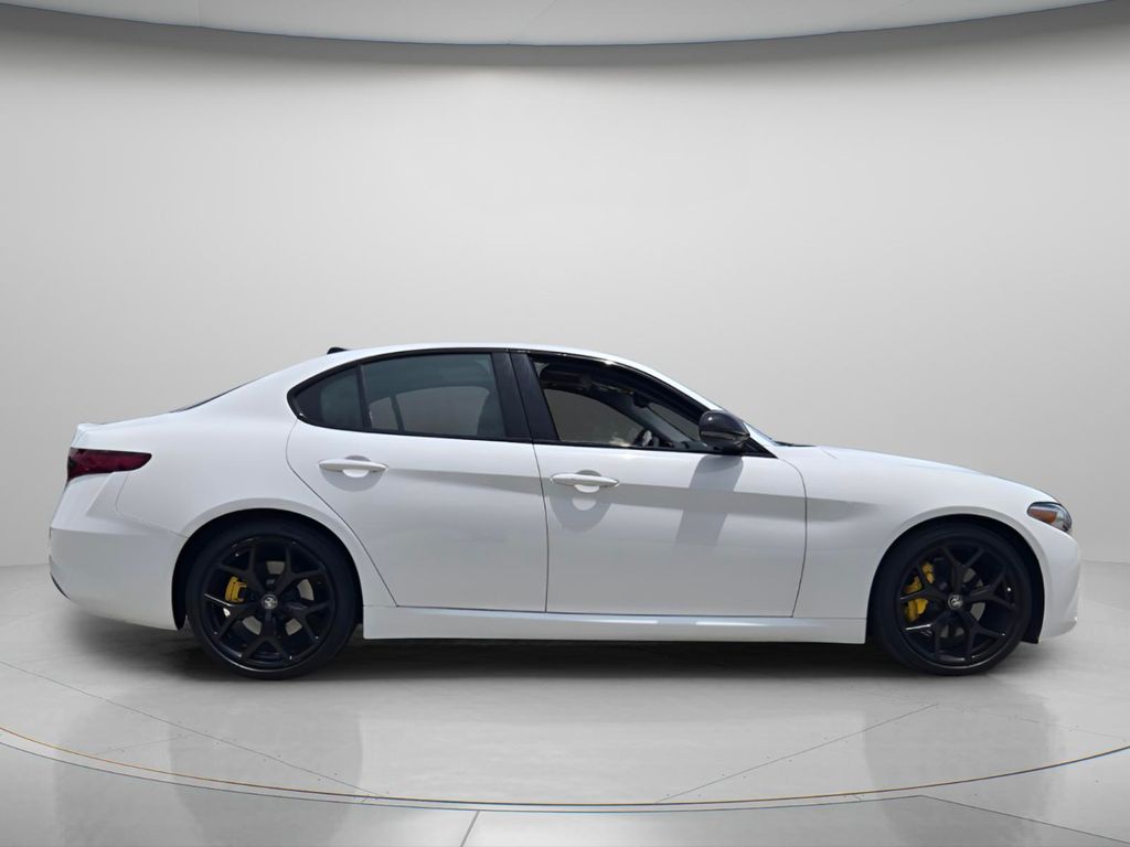 2021 Alfa Romeo Giulia - $23,383