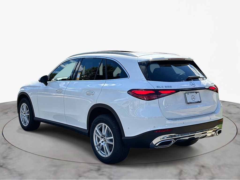 Thumbnail: 2025 Mercedes-Benz GLC - 11