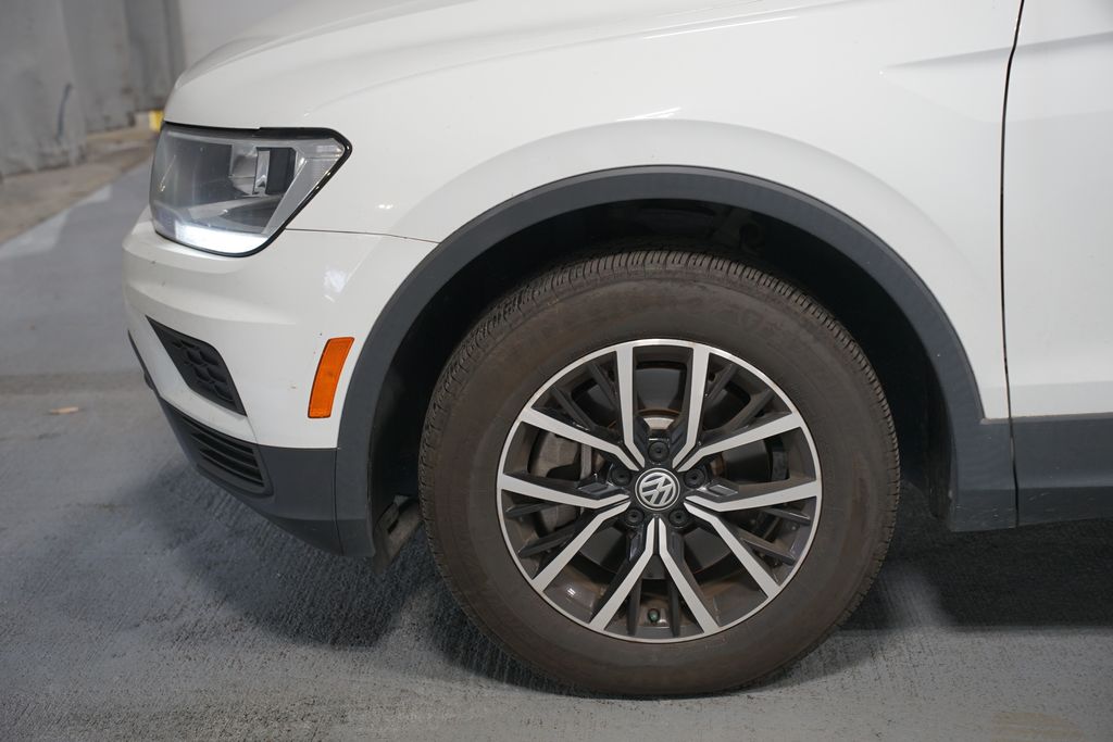 Thumbnail: 2021 Volkswagen Tiguan - 5